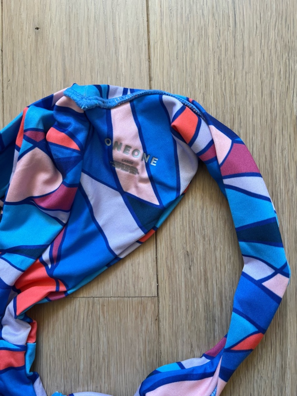 NWOT Oneone Swimwear Kameron Top & Jesse Bottoms Bikini Colorblock V-Front Large - Picture 8 of 8